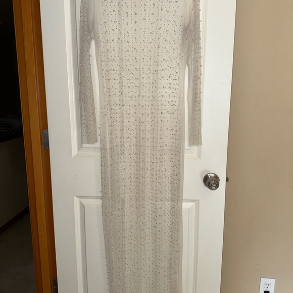 Pearl Cover-up Dress - Picture 4 of 10